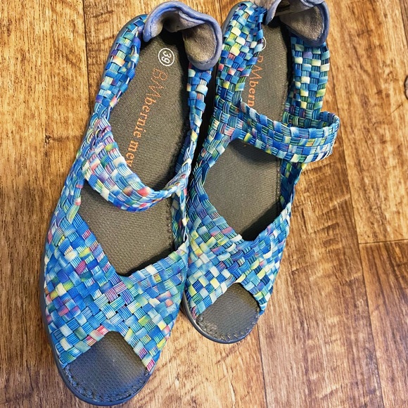 Bernie Mev Cuddly Woven Mary Jane Flats BlueMulti Color Women's Size 39/8.5 - Picture 5 of 10